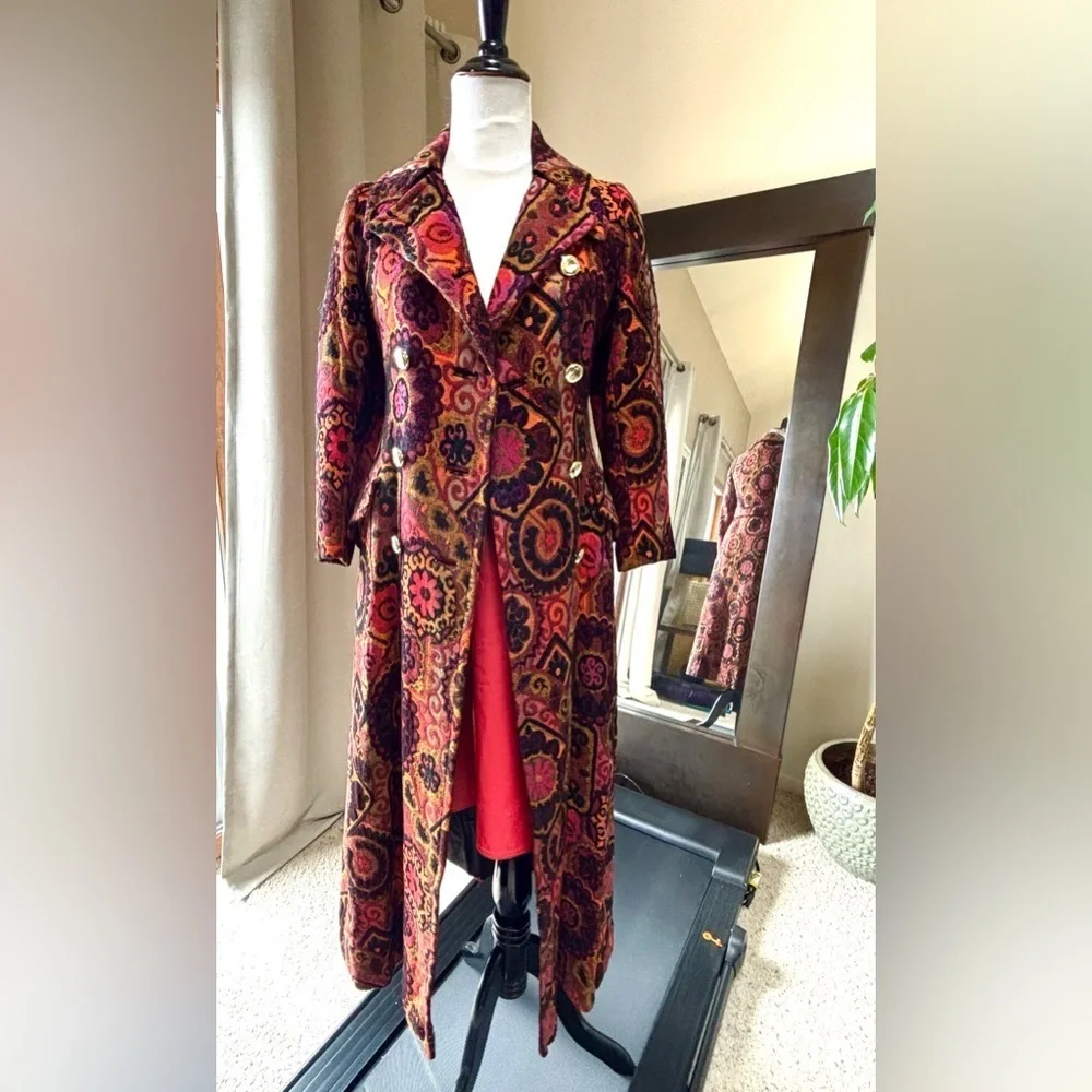 Saks Fifth Avenue Vintage Paisley Brocade Opera Coat β¨ππ§₯ - Picture 2 of 11